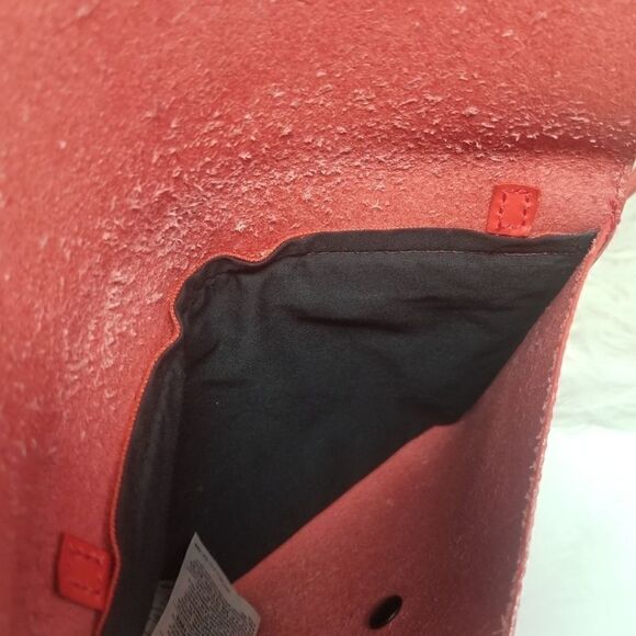 GAP Leather Crossbody Bag. - Picture 4 of 5